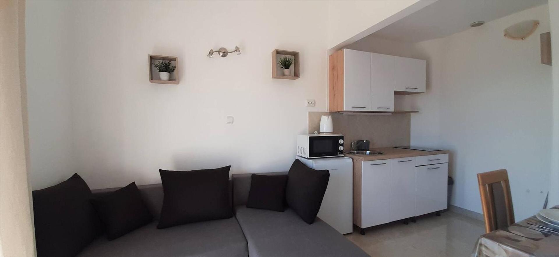 Guest House Helena Close To Beach Krk Town Exterior foto