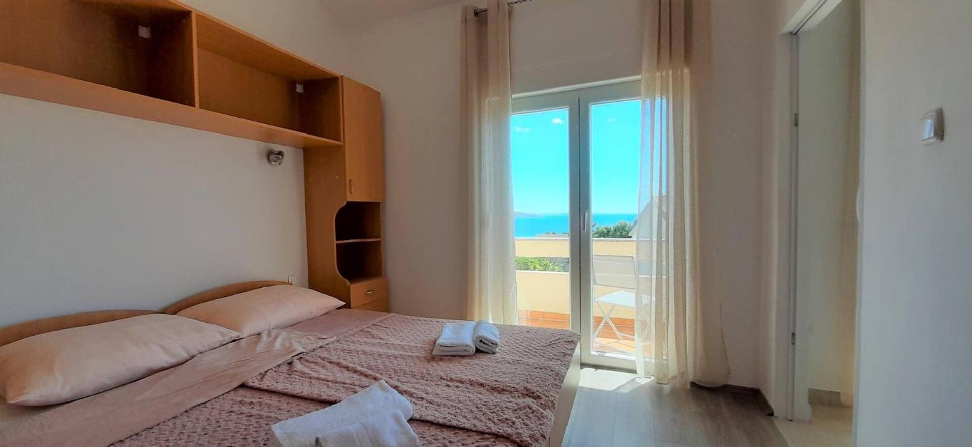 Guest House Helena Close To Beach Krk Town Exterior foto
