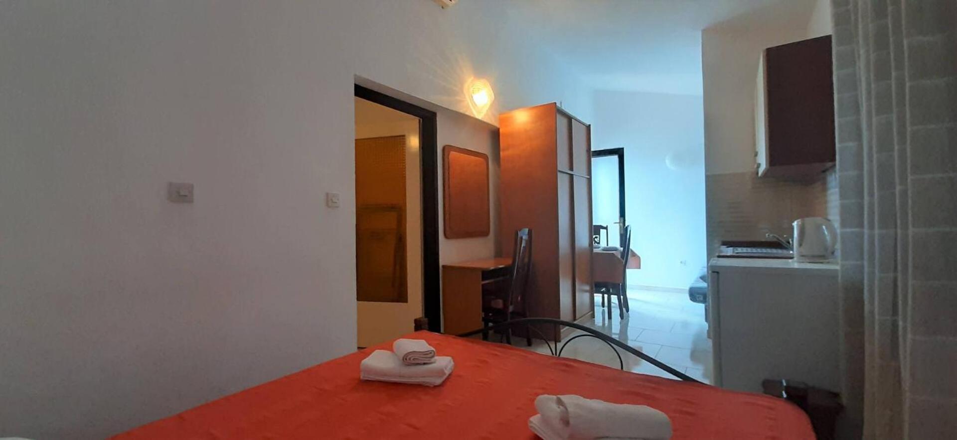 Guest House Helena Close To Beach Krk Town Exterior foto